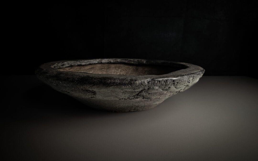 Pots à bonsaï rustiques et l’élégance du Wabi-Sabi
