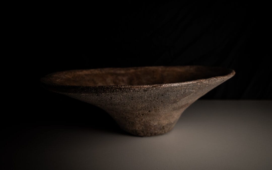 Pot à Bonsaï Rustique en Béton — Une Pièce Unique Signée Atelier Eiapit